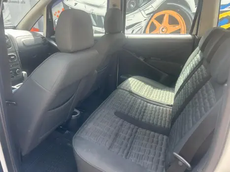 FIAT Idea 1.8 16V 4P FLEX ADVENTURE DUALOGIC AUTOMATIZADO, Foto 6
