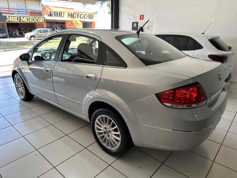 FIAT Linea 1.8 16V 4P FLEX ESSENCE DUALOGIC AUTOMATIZADO, Foto 3