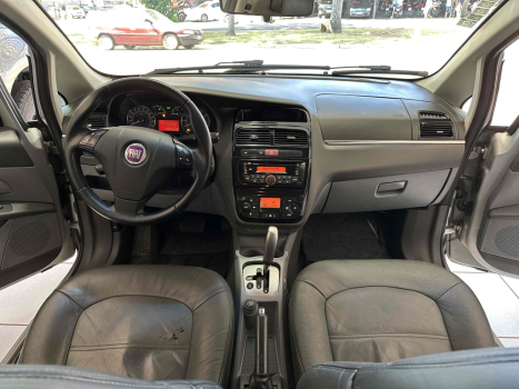 FIAT Linea 1.8 16V 4P FLEX ESSENCE DUALOGIC AUTOMATIZADO, Foto 5