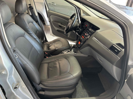 FIAT Linea 1.8 16V 4P FLEX ESSENCE DUALOGIC AUTOMATIZADO, Foto 6