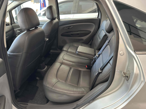 FIAT Linea 1.8 16V 4P FLEX ESSENCE DUALOGIC AUTOMATIZADO, Foto 7