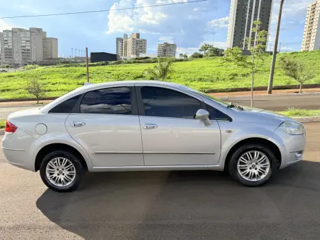 FIAT Linea 1.8 16V 4P FLEX HLX, Foto 1