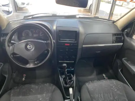 FIAT Palio 1.8 4P HLX, Foto 5