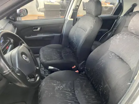 FIAT Palio 1.8 4P HLX, Foto 6