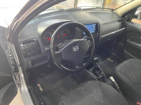 FIAT Palio 1.8 4P HLX, Foto 8