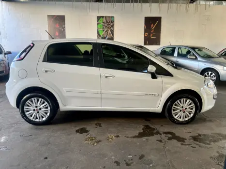 FIAT Punto 1.4 4P ATTRACTIVE FLEX, Foto 3 FIAT Punto 1.4 4P ATTRACTIVE FLEX, Foto 3