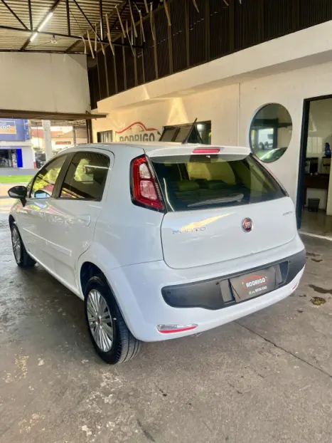 FIAT Punto 1.4 4P ATTRACTIVE FLEX, Foto 4 FIAT Punto 1.4 4P ATTRACTIVE FLEX, Foto 4