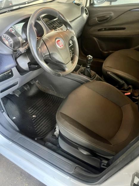 FIAT Punto 1.4 4P ATTRACTIVE FLEX, Foto 7 FIAT Punto 1.4 4P ATTRACTIVE FLEX, Foto 7