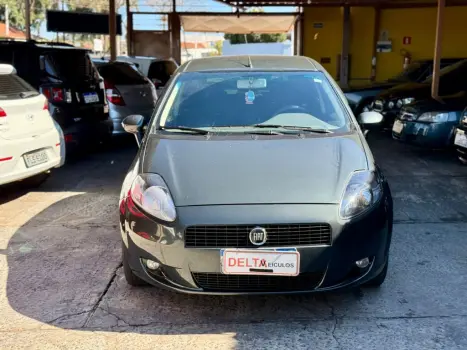 FIAT Punto 1.4 4P ELX FLEX, Foto 2 FIAT Punto 1.4 4P ELX FLEX, Foto 2