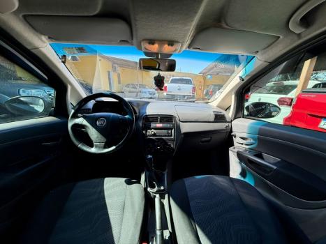 FIAT Punto 1.4 4P ELX FLEX, Foto 6 FIAT Punto 1.4 4P ELX FLEX, Foto 6