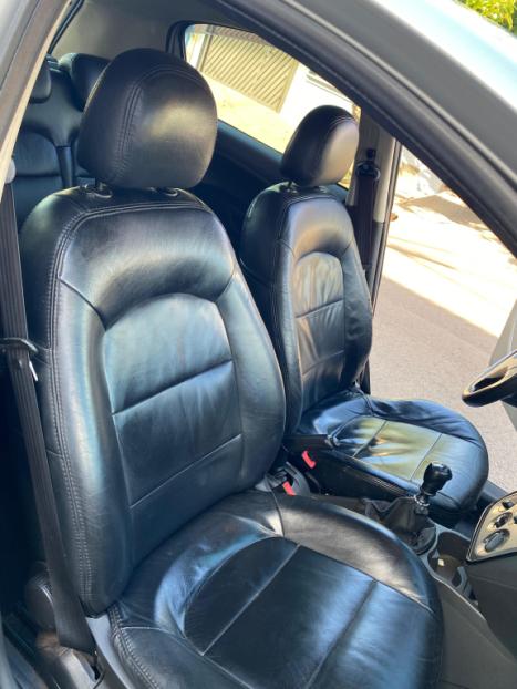 FIAT Punto 1.4 4P ELX FLEX, Foto 6