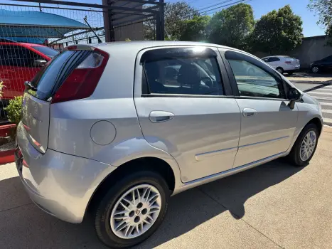 FIAT Punto 1.4 4P FLEX ATTRACTIVE ITALIA, Foto 4 FIAT Punto 1.4 4P FLEX ATTRACTIVE ITALIA, Foto 4