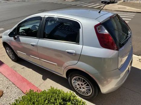 FIAT Punto 1.4 4P FLEX ATTRACTIVE ITALIA, Foto 6 FIAT Punto 1.4 4P FLEX ATTRACTIVE ITALIA, Foto 6