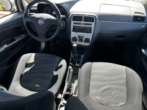 FIAT Punto 1.4 4P FLEX ATTRACTIVE ITALIA, Foto 13 FIAT Punto 1.4 4P FLEX ATTRACTIVE ITALIA, Foto 13