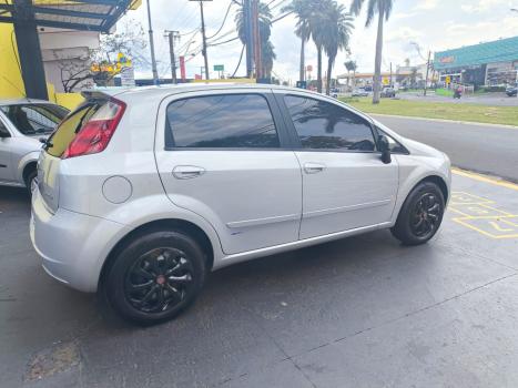 FIAT Punto 1.4 FLEX 4P, Foto 3