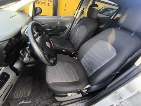 FIAT Punto 1.4 FLEX 4P, Foto 3