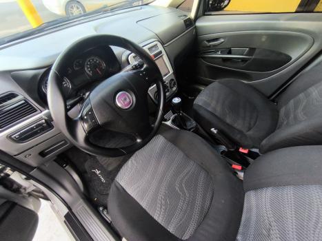 FIAT Punto 1.4 FLEX 4P, Foto 8