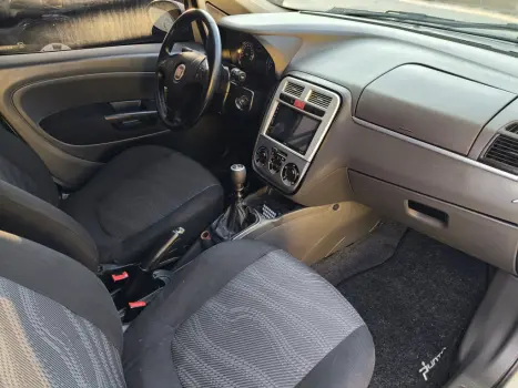 FIAT Punto 1.4 FLEX 4P, Foto 14