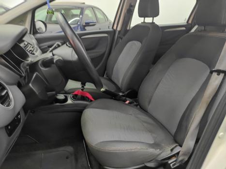 FIAT Punto 1.6 16V 4P ESSENCE FLEX, Foto 9 FIAT Punto 1.6 16V 4P ESSENCE FLEX, Foto 9