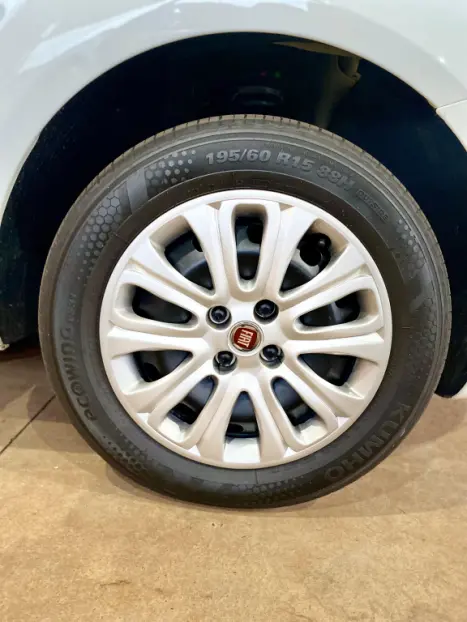 FIAT Punto 1.6 16V 4P ESSENCE FLEX, Foto 6