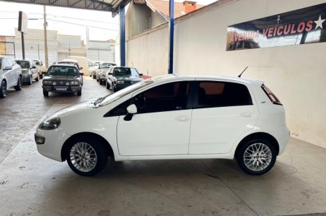 FIAT Punto 1.6 16V 4P ESSENCE FLEX, Foto 2