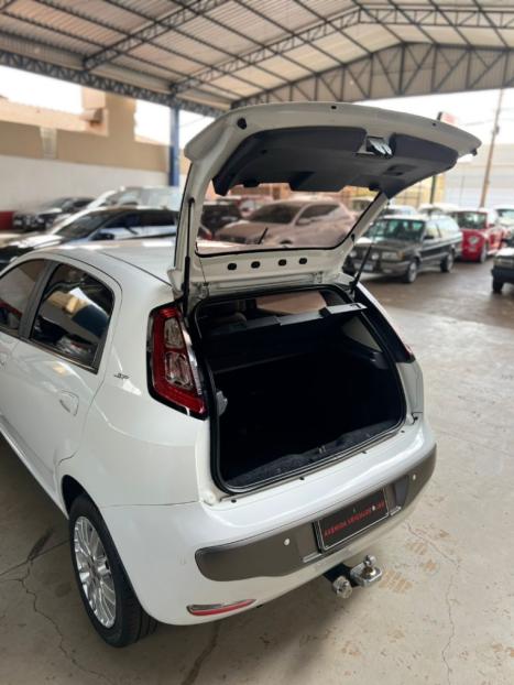 FIAT Punto 1.6 16V 4P ESSENCE FLEX, Foto 4