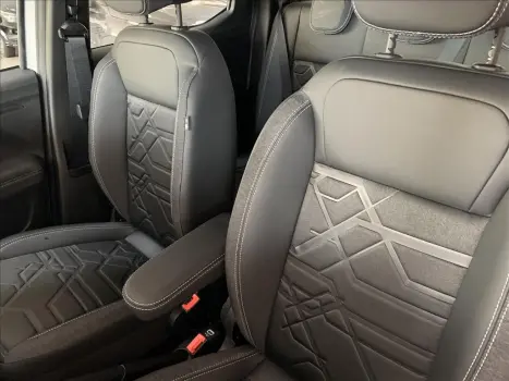 FIAT Strada 1.3 4P FIREFLY FLEX VOLCANO CABINE DUPLA AUTOMÁTICO, Foto 11 FIAT Strada 1.3 4P FIREFLY FLEX VOLCANO CABINE DUPLA AUTOMÁTICO, Foto 11