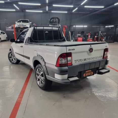 FIAT Strada 1.6 16V FLEX TREKING CABINE SIMPLES, Foto 4