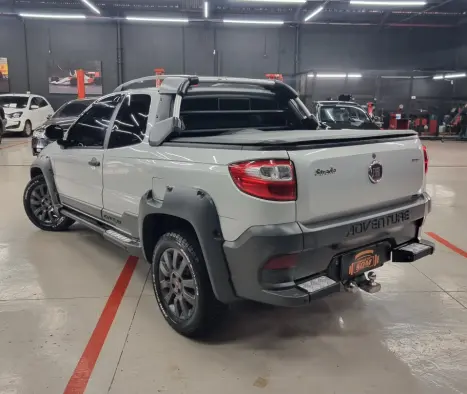 FIAT Strada 1.8 FLEX ADVENTURE LOCKER CABINE DUPLA, Foto 4