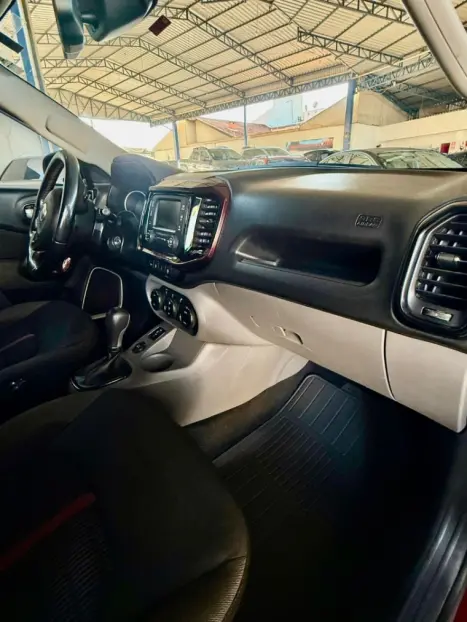 FIAT Toro 1.8 16V 4P FLEX FREEDOM ROAD AUTOM�TICO, Foto 12