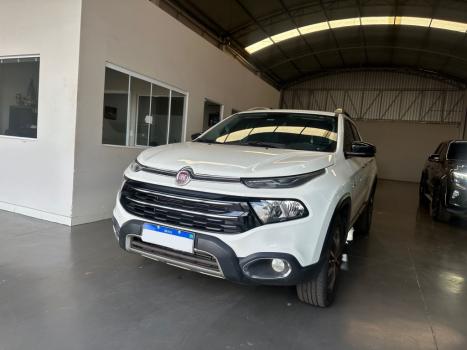 FIAT Toro 2.0 16V 4P VOLCANO 4WD TURBO DIESEL AUTOM�TICO, Foto 2