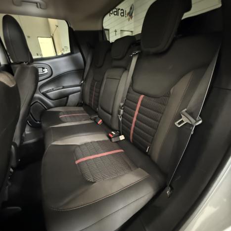 FIAT Toro 2.0 16V 4P 4WD FREEDOM TURBO DIESEL  AUTOMÁTICO, Foto 8 FIAT Toro 2.0 16V 4P 4WD FREEDOM TURBO DIESEL  AUTOMÁTICO, Foto 8