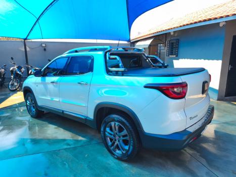 FIAT Toro 2.4 16V 4P MULTIAIR FLEX VOLCANO AUTOM�TICO, Foto 4