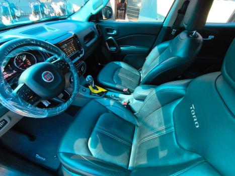 FIAT Toro 2.4 16V 4P MULTIAIR FLEX VOLCANO AUTOM�TICO, Foto 10