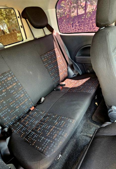 FIAT Uno 1.0 FLEX VIVACE, Foto 4