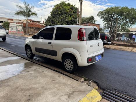 FIAT Uno 1.0 FLEX VIVACE, Foto 4