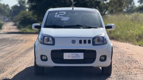 FIAT Uno 1.4 FLEX SPORTING, Foto 2