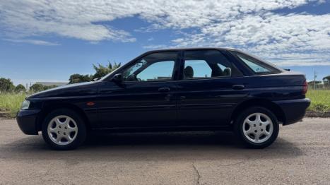 FORD Escort Sedan 1.8 16V 4P GLX, Foto 6