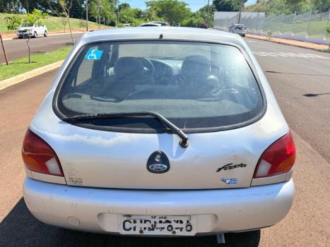 FORD Fiesta Hatch 1.0 4P, Foto 2