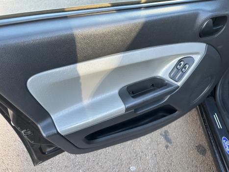 FORD Fiesta Hatch 1.0 4P FLEX, Foto 6