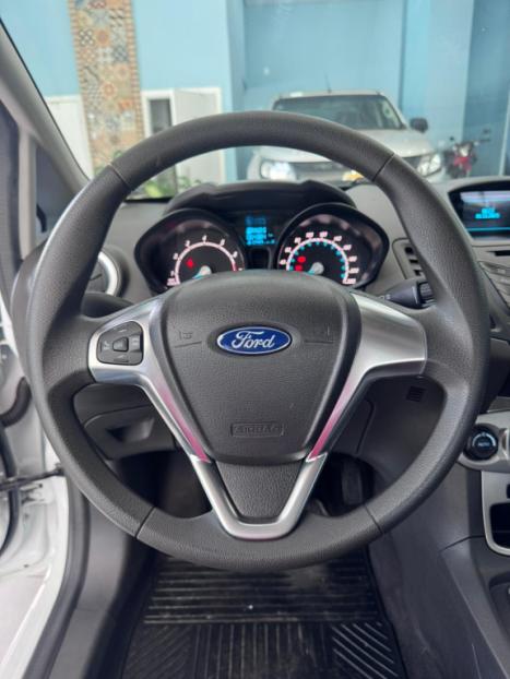 FORD Fiesta Hatch 1.6 16V 4P FLEX SE POWERSHIFT AUTOMTICO, Foto 13
