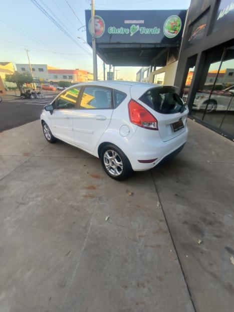 FORD Fiesta Hatch 1.5 16V 4P S FLEX, Foto 4