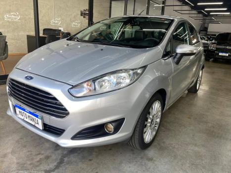 FORD Fiesta Hatch 1.6 16V 4P FLEX TITANIUM PLUS POWERSHIFT AUTOM�TICO, Foto 2