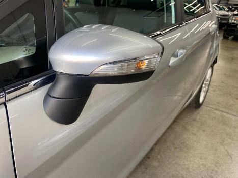 FORD Fiesta Hatch 1.6 16V 4P FLEX TITANIUM PLUS POWERSHIFT AUTOM�TICO, Foto 6