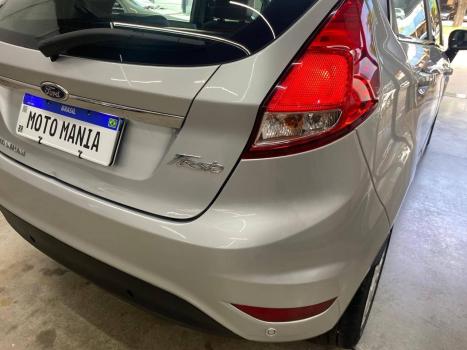 FORD Fiesta Hatch 1.6 16V 4P FLEX TITANIUM PLUS POWERSHIFT AUTOM�TICO, Foto 8