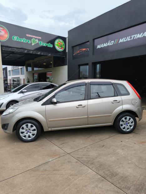 FORD Fiesta Hatch 1.6, Foto 2