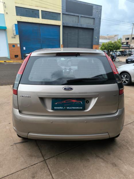 FORD Fiesta Hatch 1.6, Foto 6