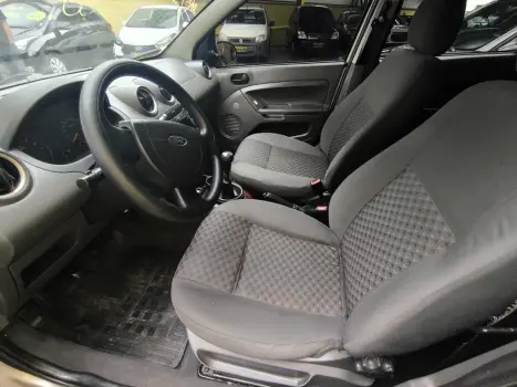 FORD Fiesta Hatch 1.0 4P, Foto 2
