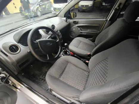 FORD Fiesta Hatch 1.0 4P, Foto 4