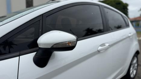 FORD Fiesta Hatch 1.6 16V 4P FLEX SE POWERSHIFT AUTOM�TICO, Foto 3